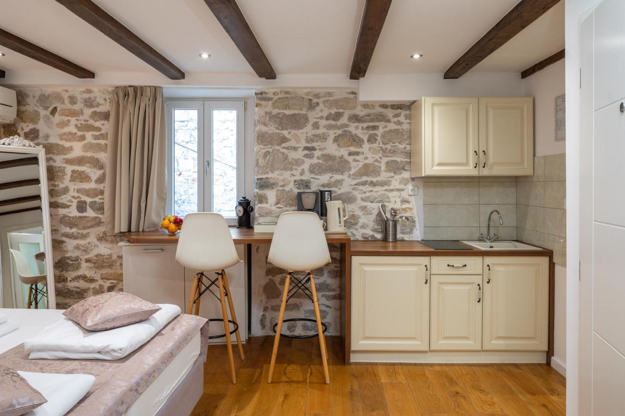 Awesome Stone House Ξενοδοχείο Σπλιτ Εξωτερικό φωτογραφία
